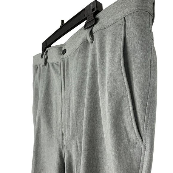 Mens Greg Norman Active Golf Shorts Size 40 Gray Polyester Burmuda 10"  5057 - Picture 2 of 8